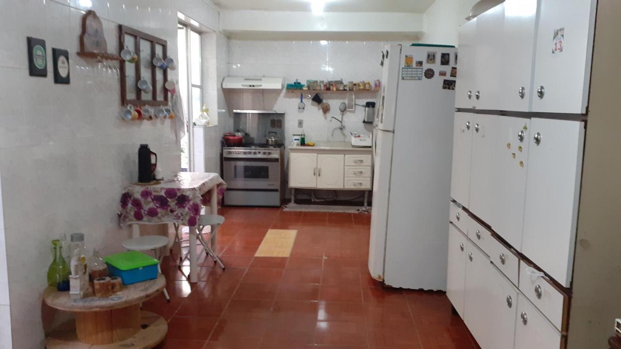 Fora De Casa Guest House Poa Porto Alegre Luaran gambar